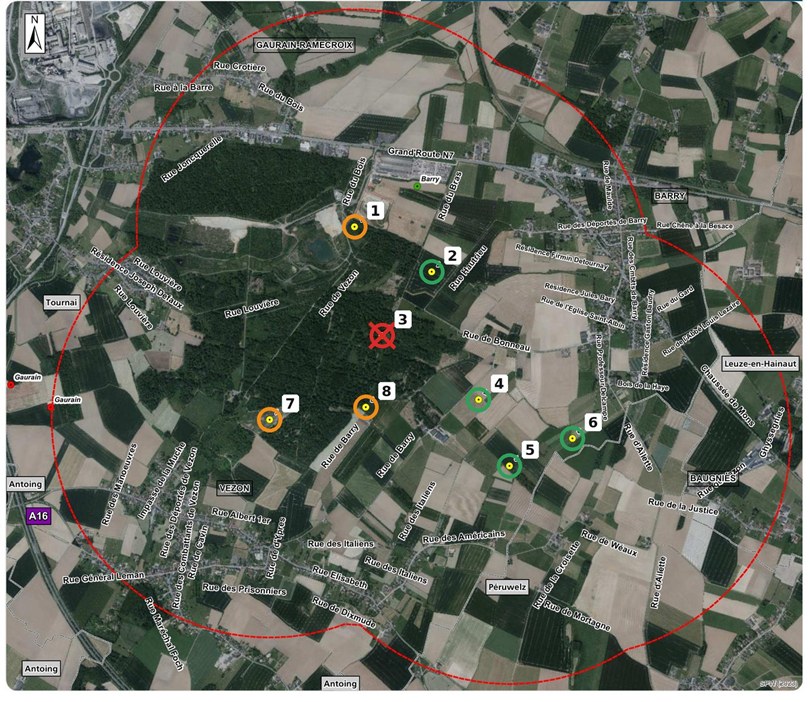 Vue aérienne entre Gaurain-Ramecroix, Barry et Vezon avec l'emplacement des huit éoliennes : n° 2, 4, 5 et 6 en vert, n° 1, 7 et 8 en orange, n° 3 barrée en rouge